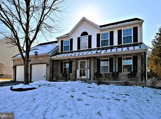 1017 Rivers Edge Dr, Collegeville, PA 19426