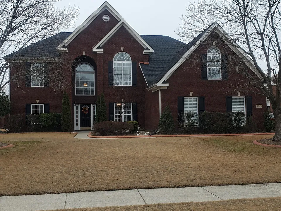 7019 Southcreek Dr SE