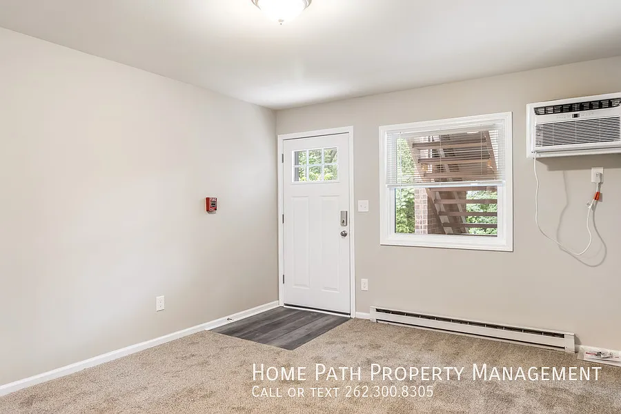 1 bed, $998 — Photo 3