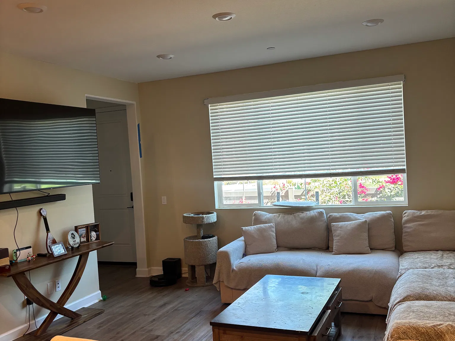 1 bed, 1.5 bath, 1320 sqft, $1,300 — Photo 4