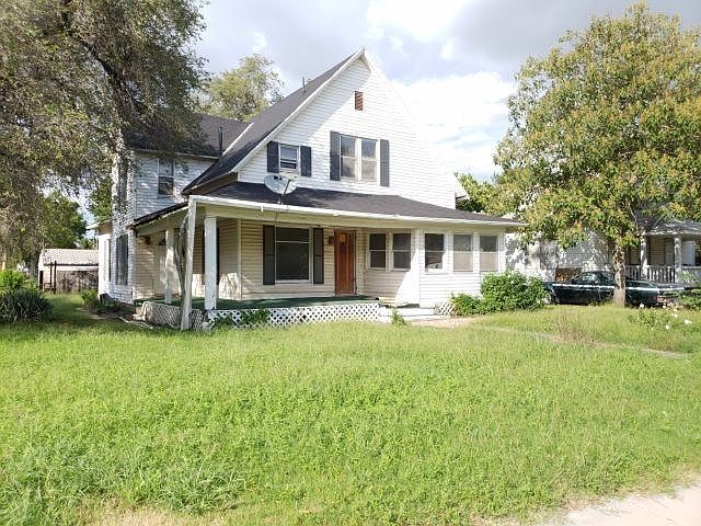 1st image of 1301 E Lincoln Ave