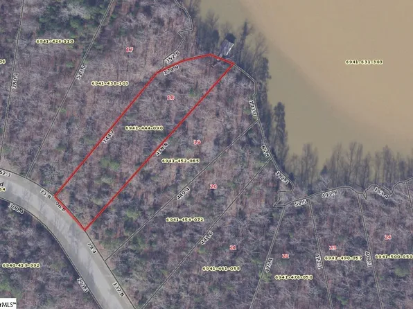 329 Terrapin Pointe Rd, Hodges, SC 29653
