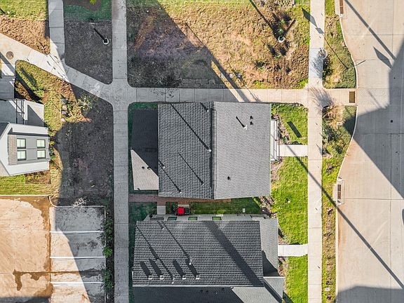 5th image of 3235 Loam Ln