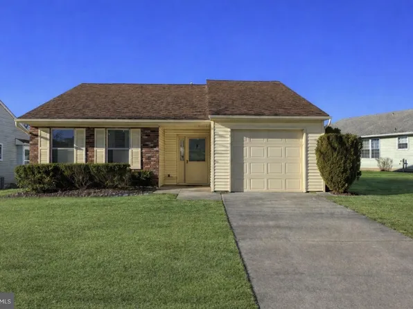 12 Windmill Ct, Columbus, NJ 08022