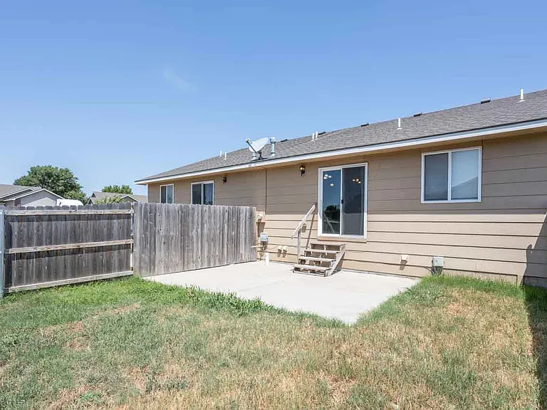 1054 E Karla Ct — Photo 33