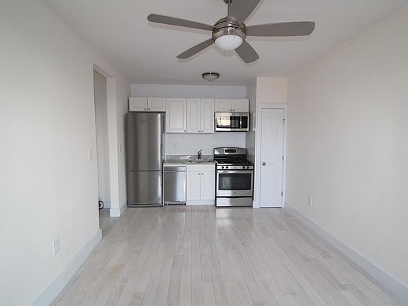 5th image of 1115 Union St