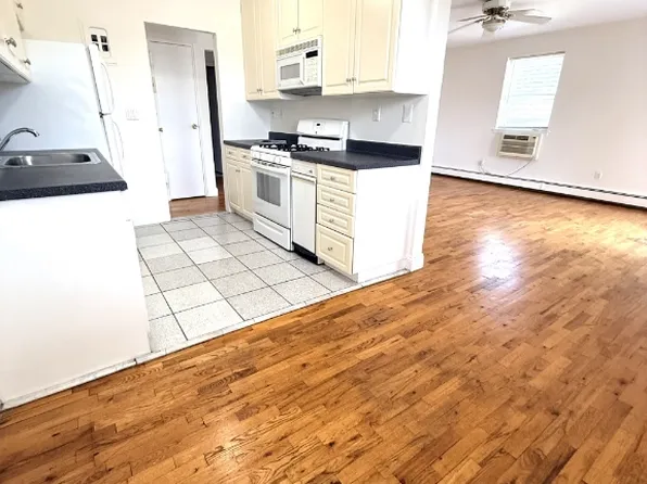(undisclosed Address), Mamaroneck, NY 10543