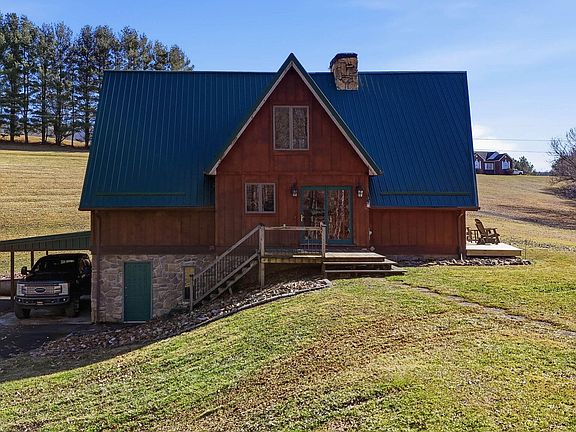 3rd image of 251 Forbes St