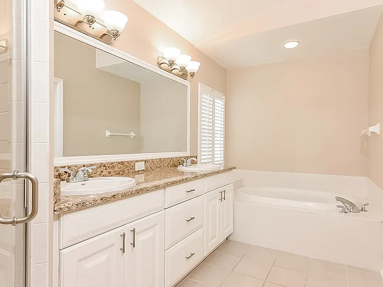 30035 Morningmist Dr — Photo 9