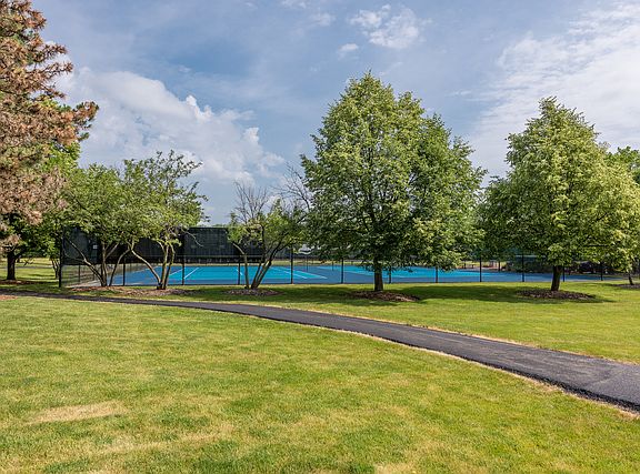 2nd image of 5925 Oakwood Dr #142-D