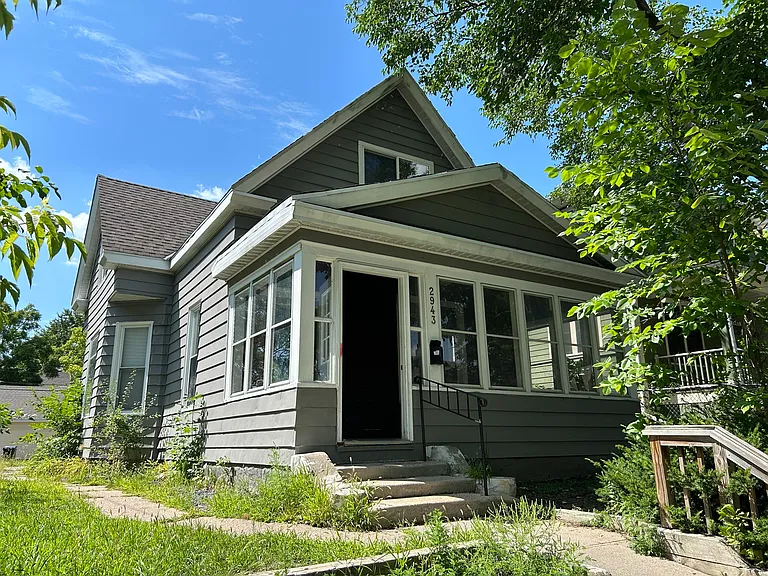 2943 Bryant Ave N — Photo 1