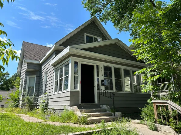 2943 Bryant Ave N, Minneapolis, MN 55411