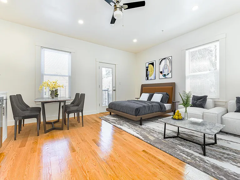 31 Green St #7 — Photo 2