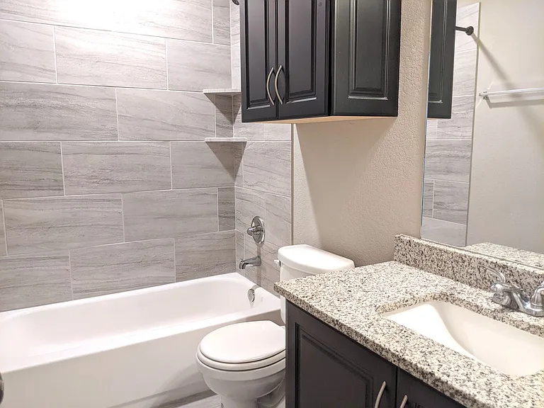 2040 Sorrento Ct — Photo 11