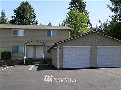 12027 124 Avenue Ct E photo 1