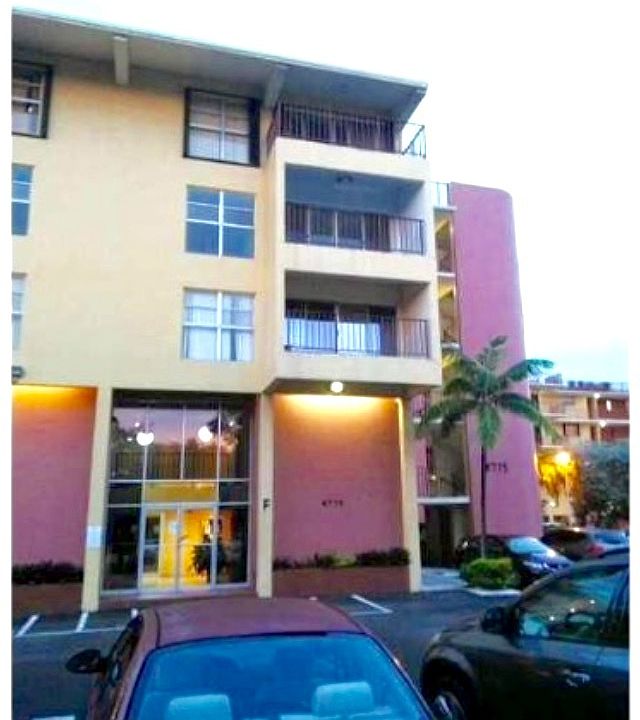 1st image of 8775 Park Blvd APT 412
