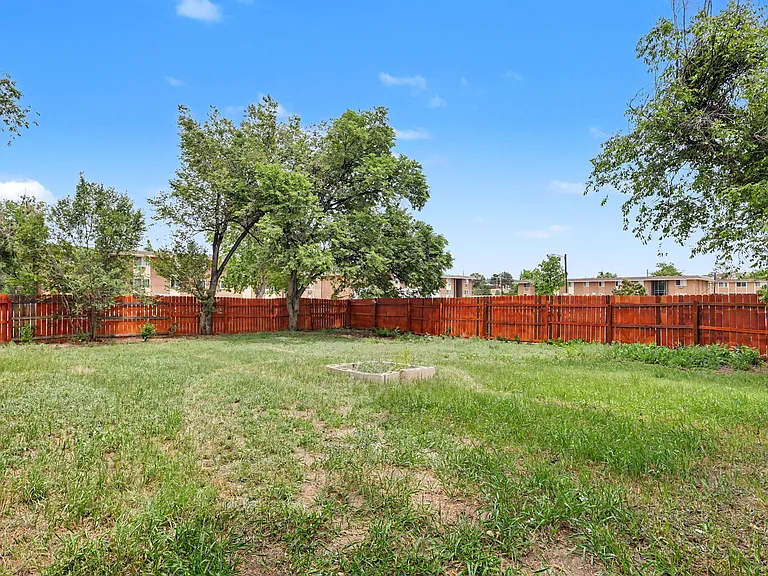 1731 Auburn Dr — Photo 26