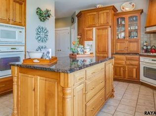 24 Derby Ct, Wrightsville, PA 17368