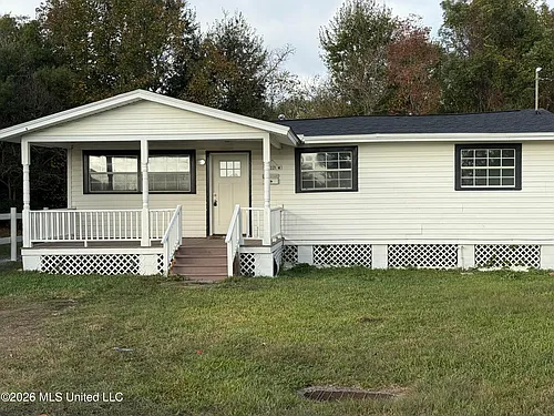 1221 42nd Ave Photo 1