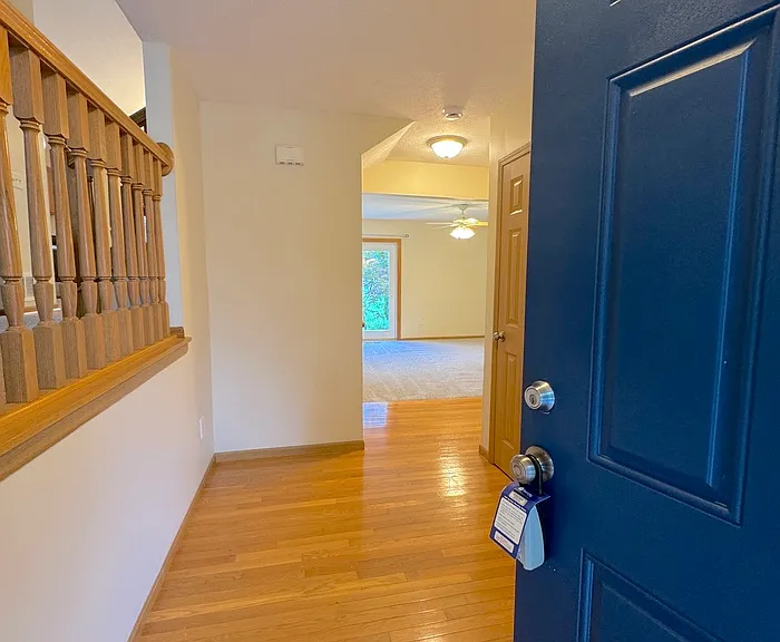8577 Clover Glade Dr — Photo 3