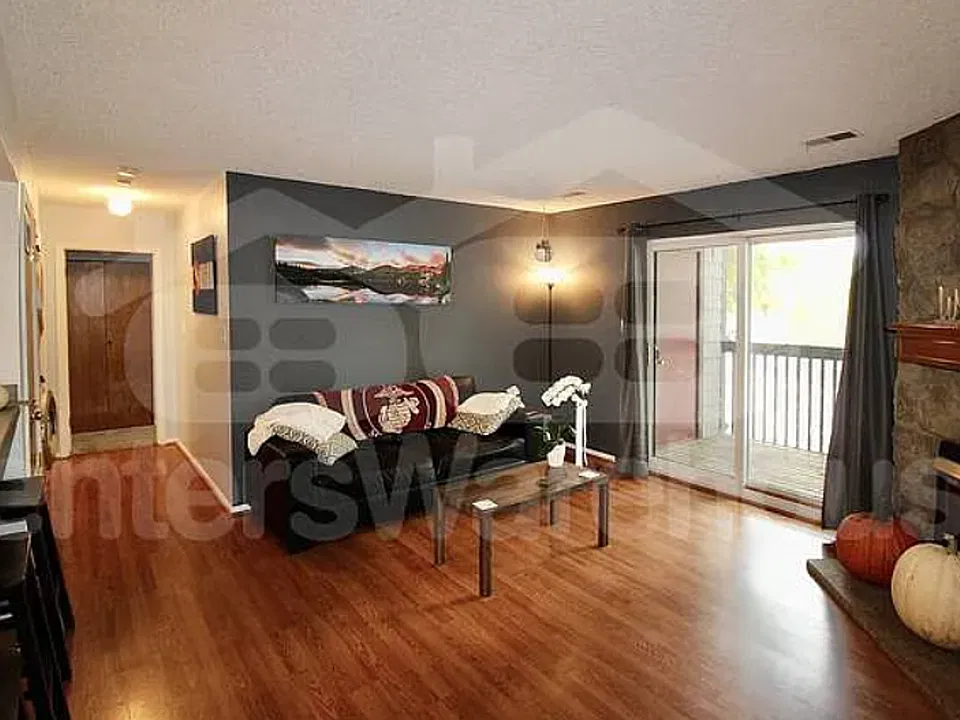 6388 Oak Ct #207