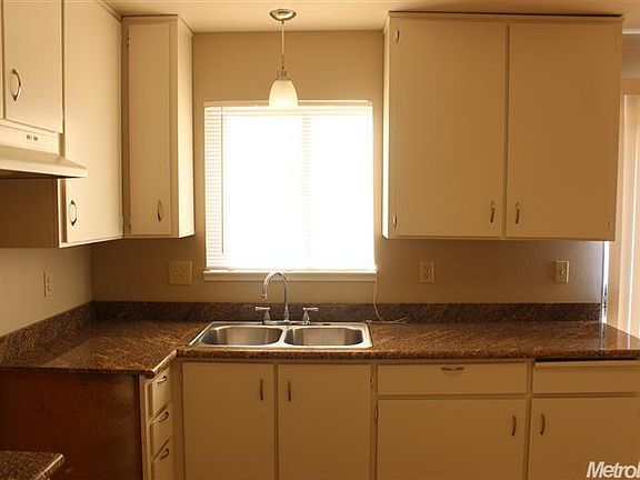 5th image of 8813 Tam O Shanter Dr