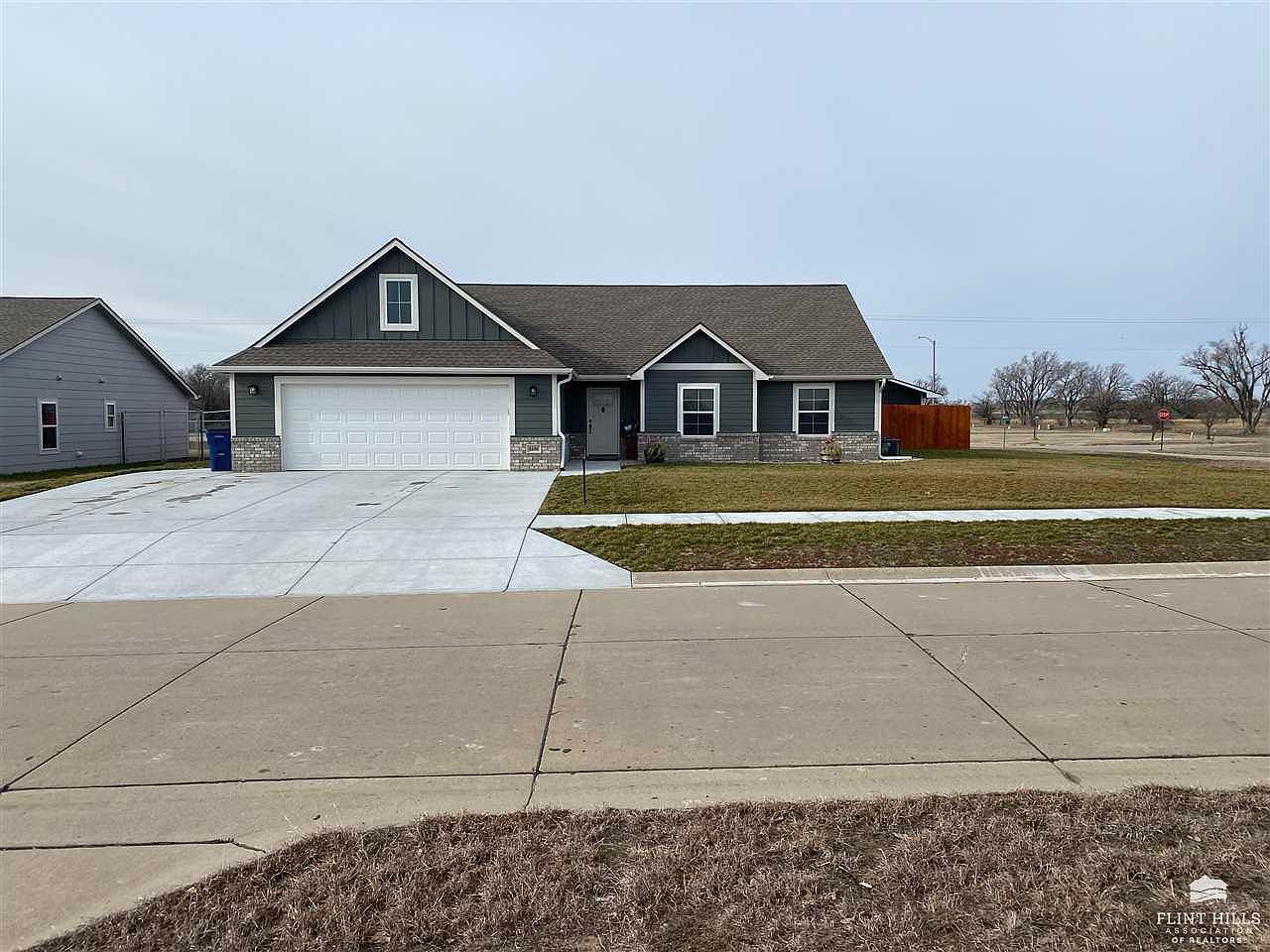 1606 Glen Eagles Dr, Abilene, KS 67410 MLS 20240053 Zillow
