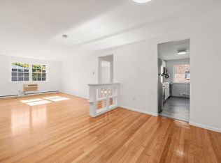 11 Colonial Village Dr APT 8, Arlington, MA 02474