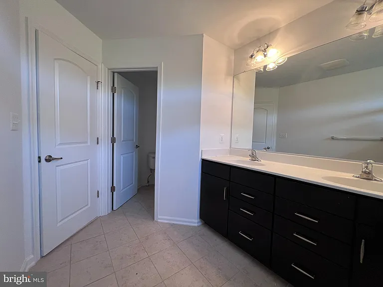 9243 Dawkins Crest Cir — Photo 18