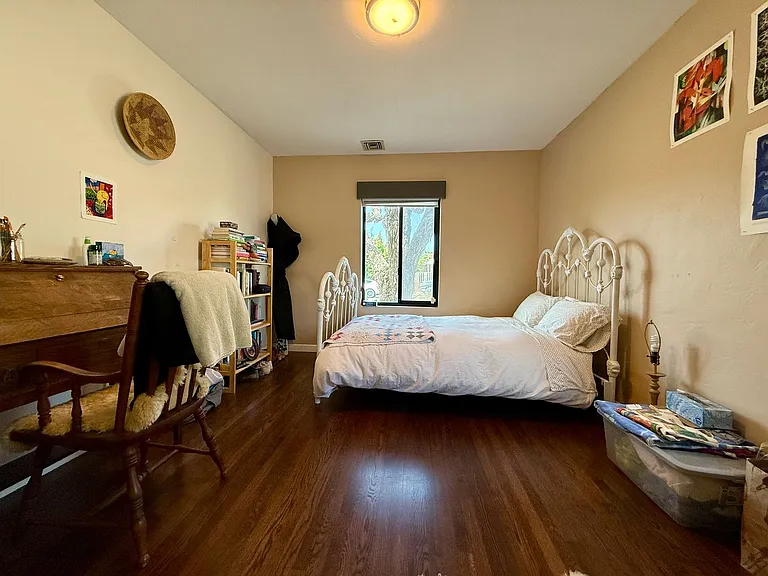 4221 Hill St — Photo 23