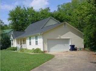 137 Hunter Dr, Chickamauga, GA 30707