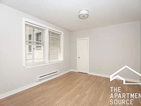 3rd image of 511 W Belmont Ave APT 34