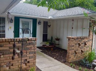 1902 Plymouth Ct, Arlington, TX 76013