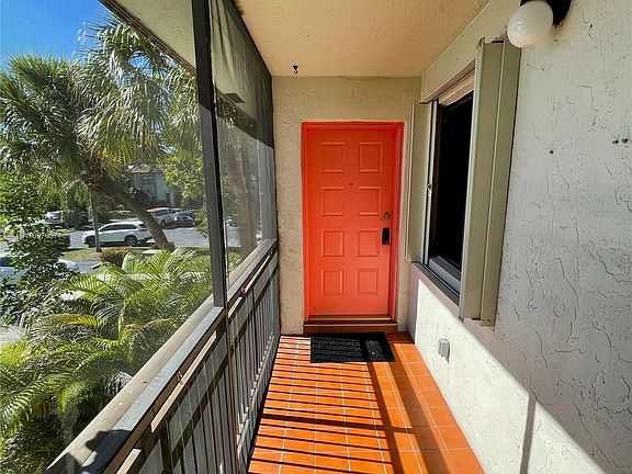 2nd image of 401 Lakeview Dr APT 206
