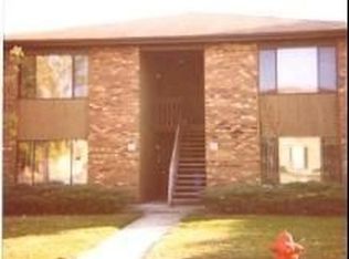 1045 Manchester Ct, South Elgin, IL 60177