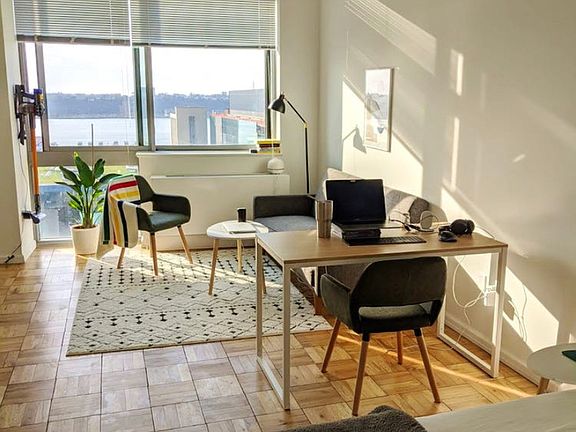 3rd image of 505 W 37th St APT 14F