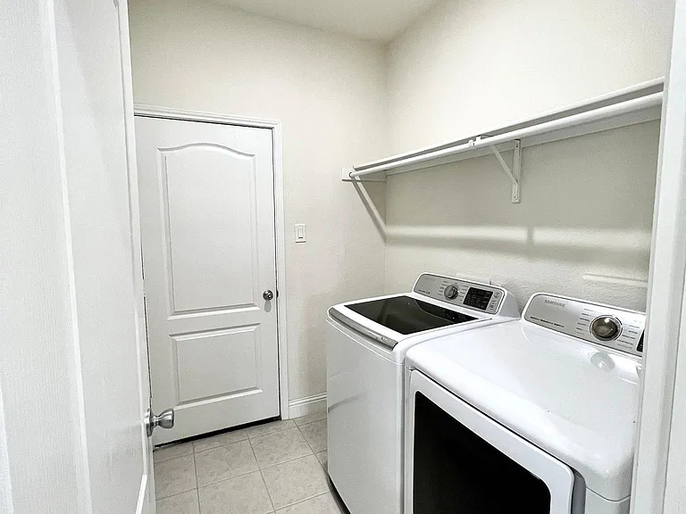 644 Fox View Dr — Photo 8
