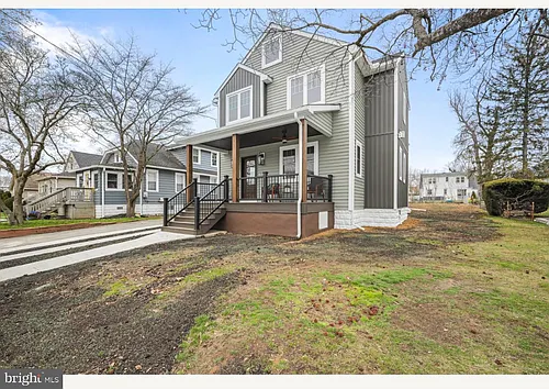 1833 W High St Photo 1