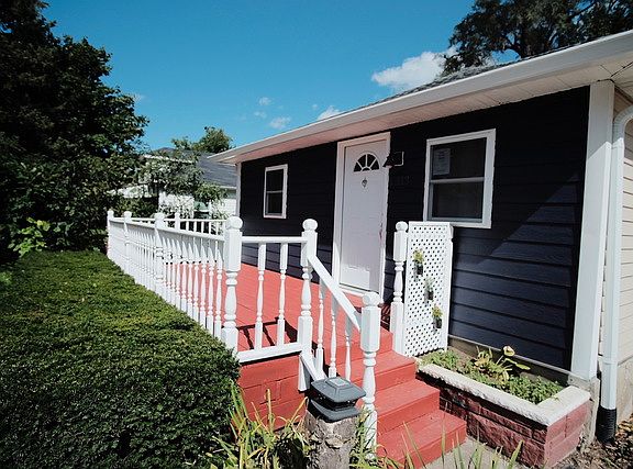 4th image of 6N113 Willow Dr
