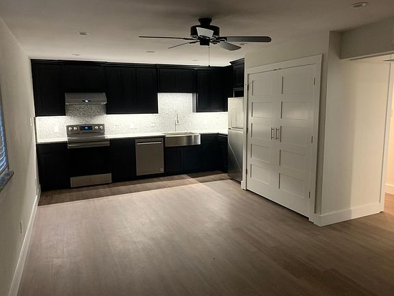 4th image of 5735 Gaston Ave