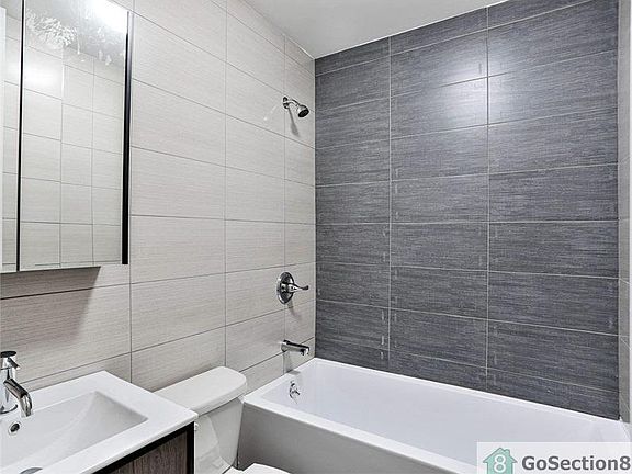 4th image of 1603 Lincoln Pl #1A