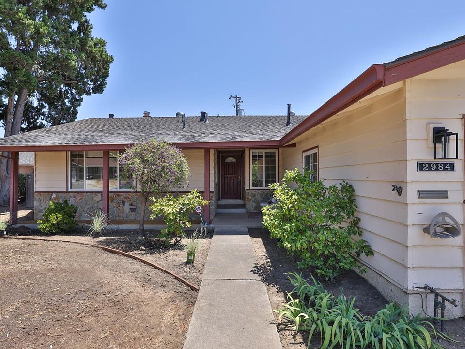 1st image of 2984 Via Del Sol