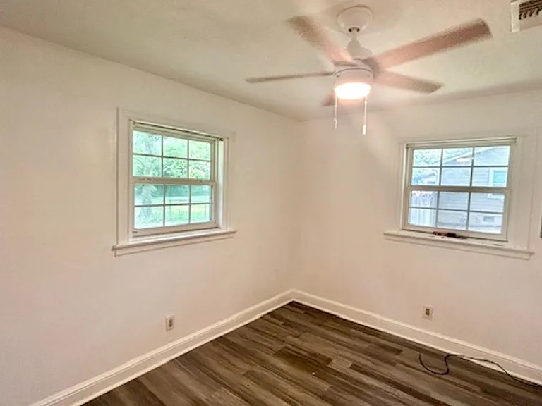 135 Haywood Valley Rd — Photo 9
