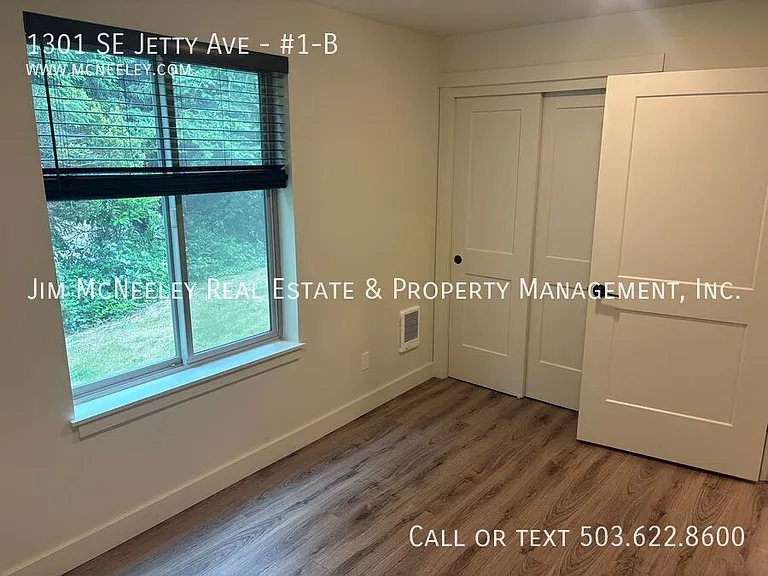 1301 SE Jetty Ave #1-B — Photo 13