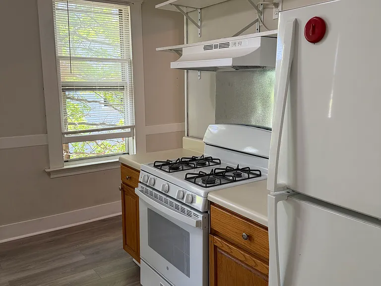 119 Hobart St #2 — Photo 10