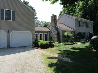 49 Spring St, Hope Valley, RI 02832