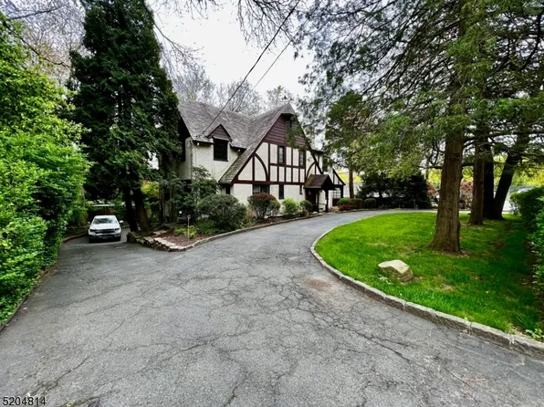12 Hobart Gap Rd, Short Hills, NJ 07078