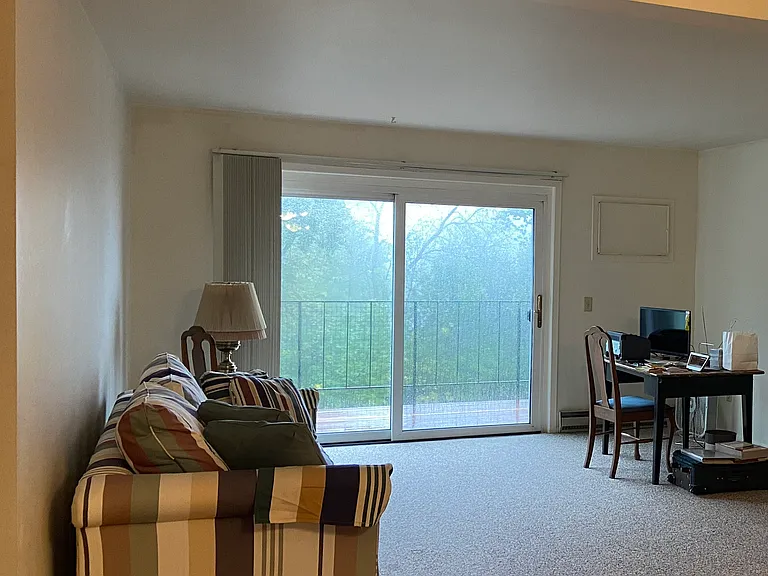 1331 W 3rd St #1 — Photo 4