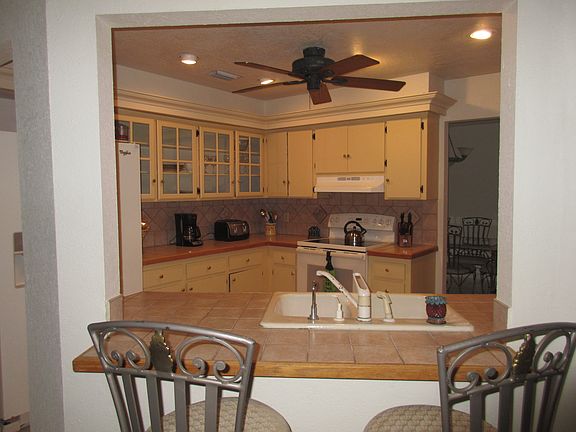 KITCHEN PASS THROUGH
