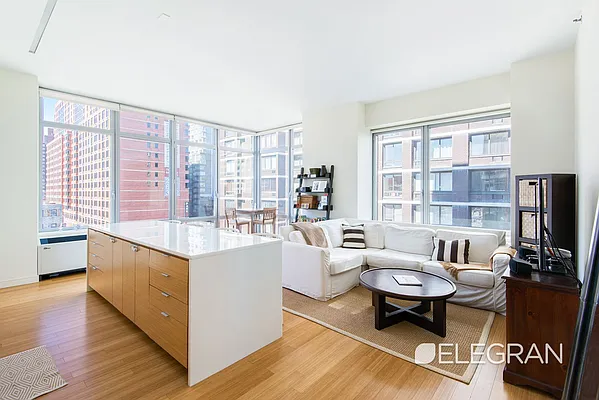 Sold by (Legacy) Elegran | media 3